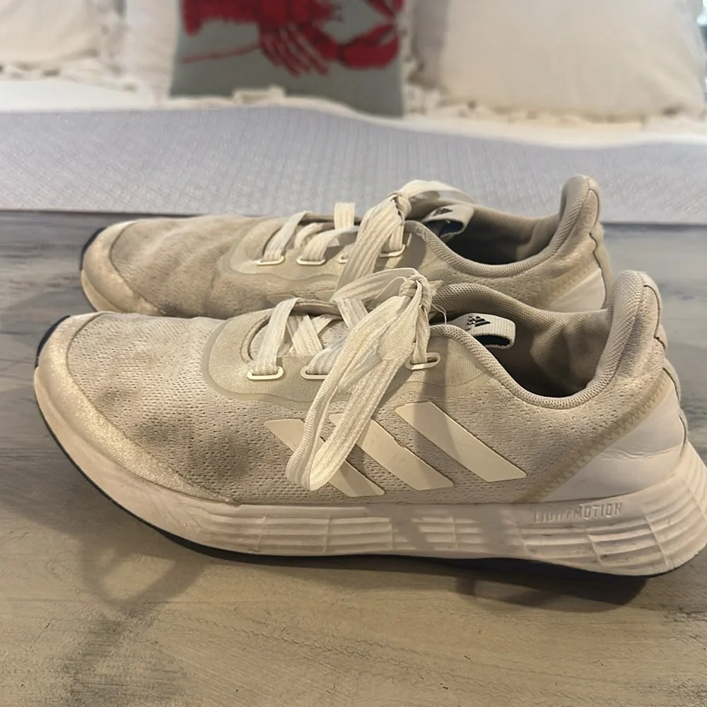 Adidas Womens QT Racer Sport White/ Night Flash FY5677​​​